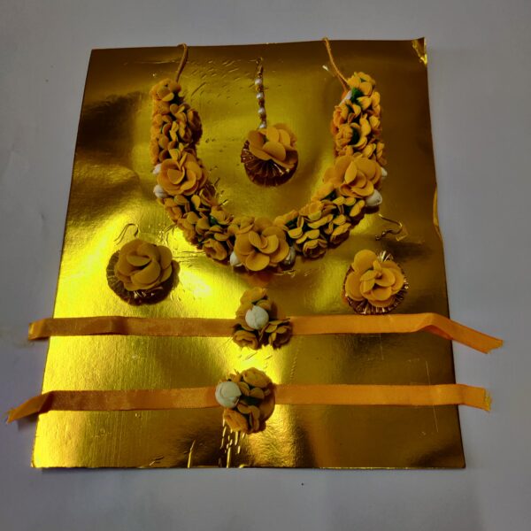 Haldi Mala Jewellery Set for Haldi Baby Shower Mehndi Godbharai Designer Yellow and Red flower Jewellery Set for Bridal, Women
